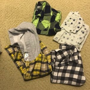 Bundle of 4 toddler shirts